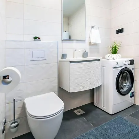 Сasa de vacaciones 2 Bedroom Awesome In Rovinj
