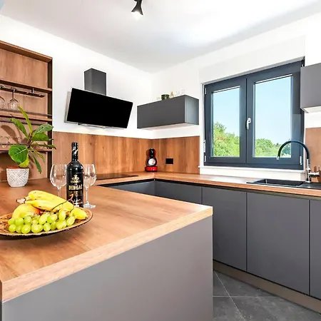 2 Bedroom Awesome In