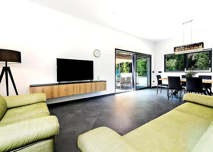 2 Bedroom Awesome In Feriehus *