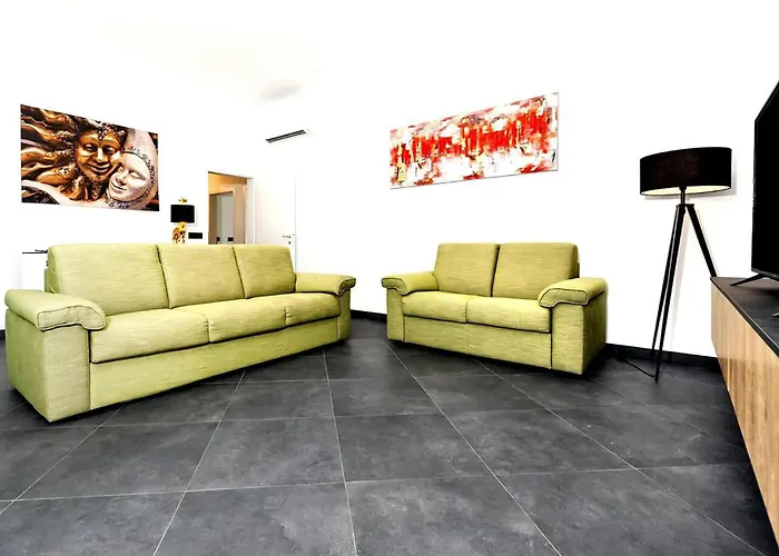 2 Bedroom Awesome In * Rovinj
