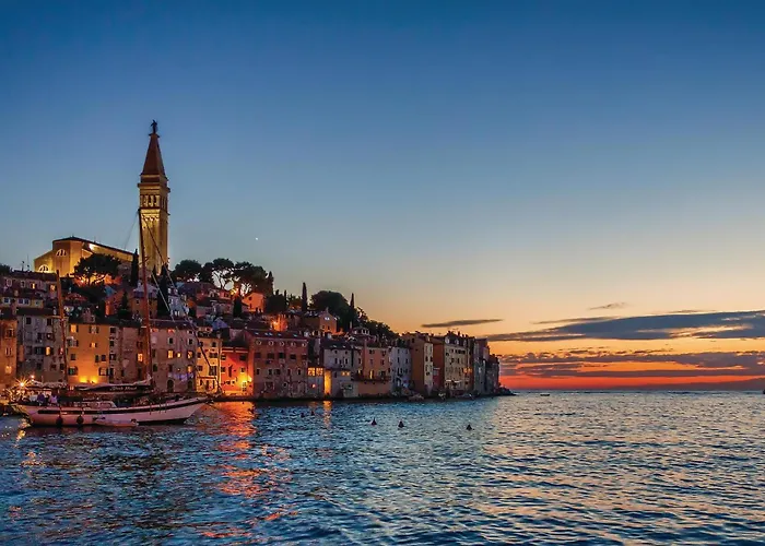 2 Bedroom Awesome In Feriehus Rovinj
